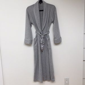Jones New York robe grey jersey super soft